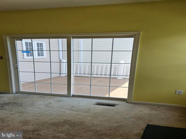 10322 Lantern Ln Property Photo 8