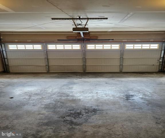 10322 Lantern Ln Property Photo 10