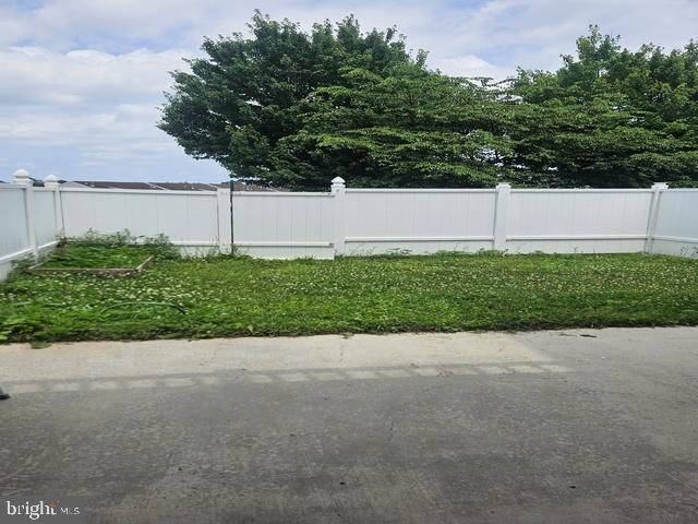 10322 Lantern Ln Property Photo 14