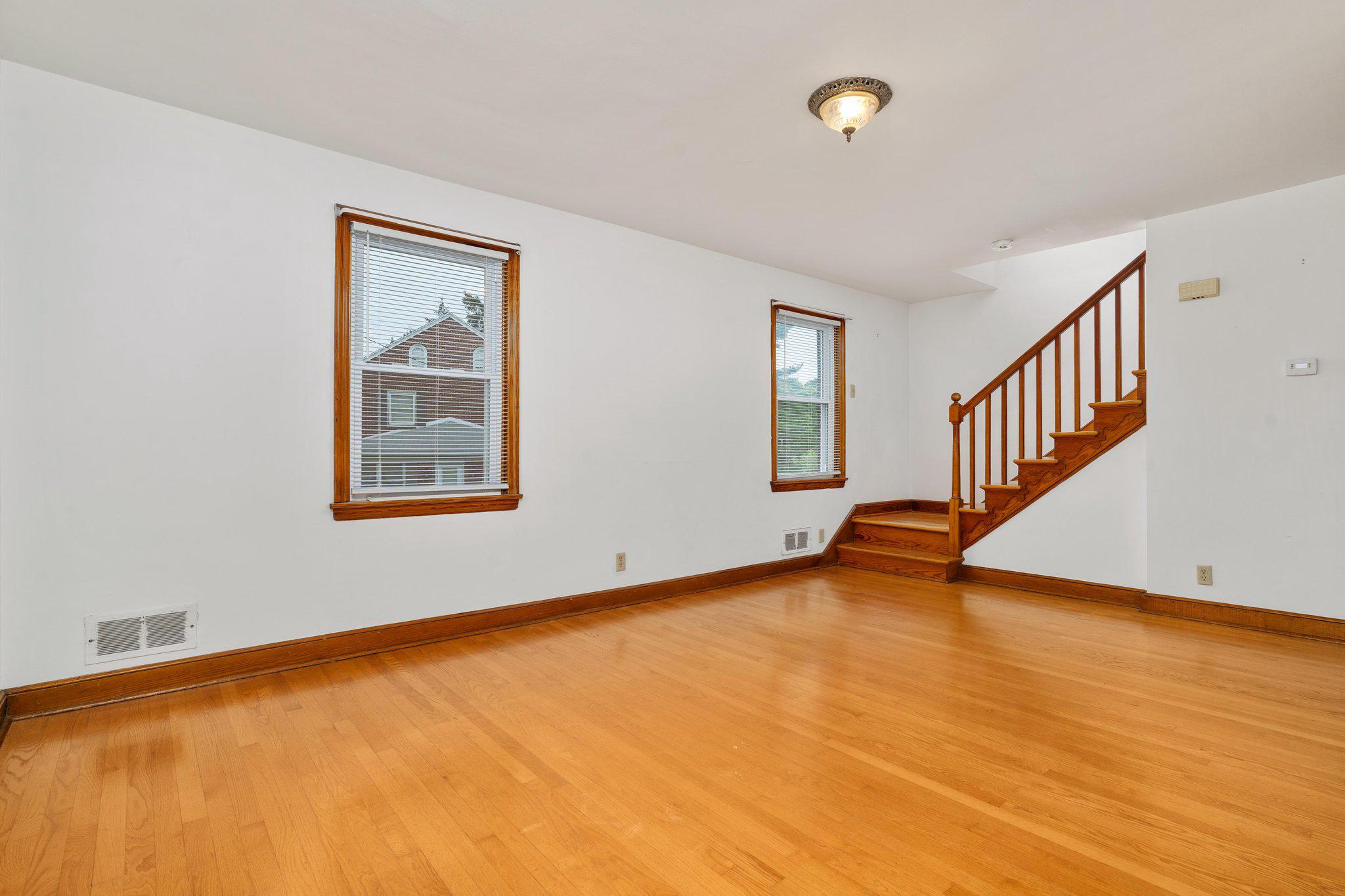 20330 Jefferson Blvd Property Photo 6