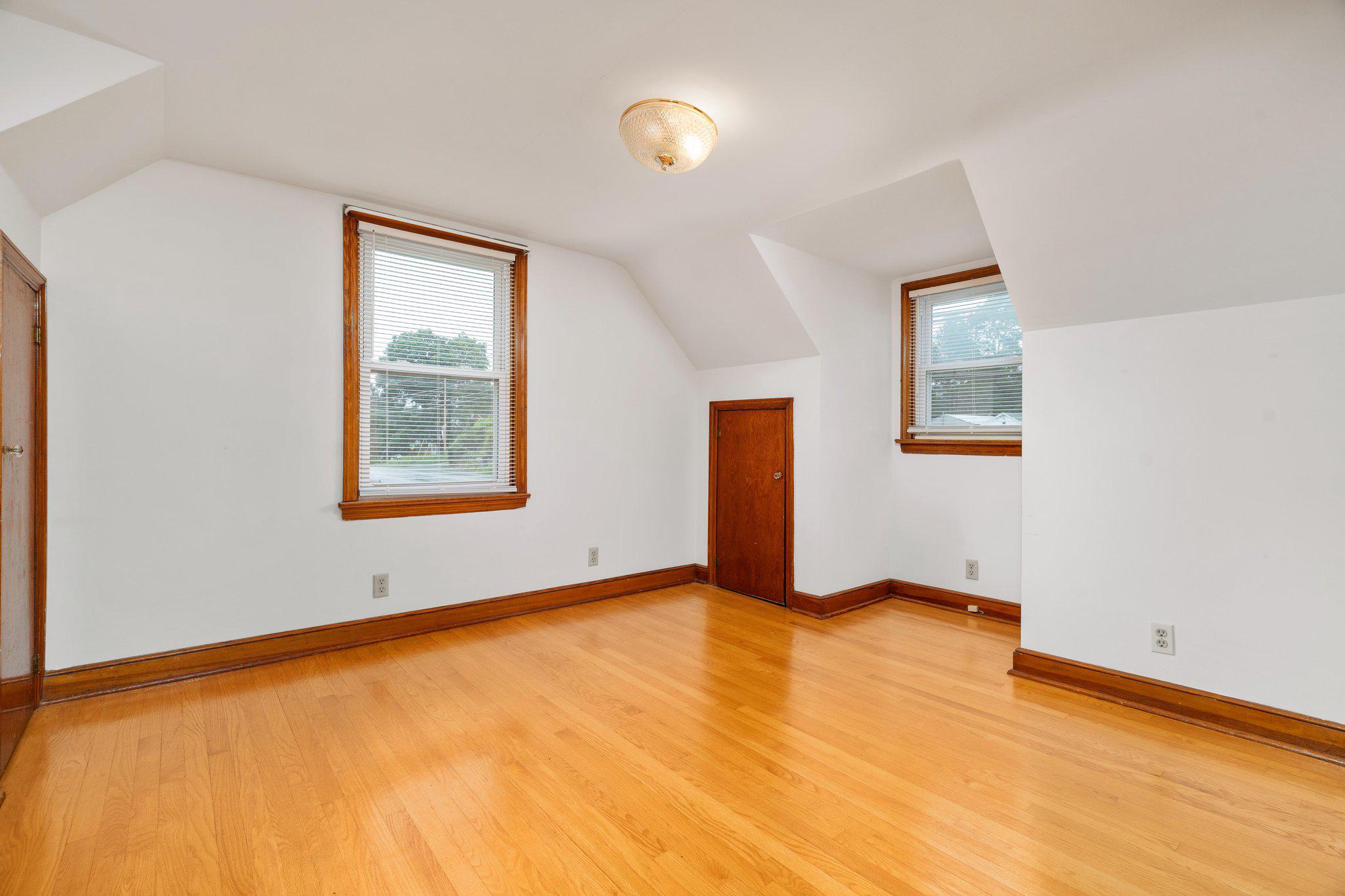 20330 Jefferson Blvd Property Photo 17