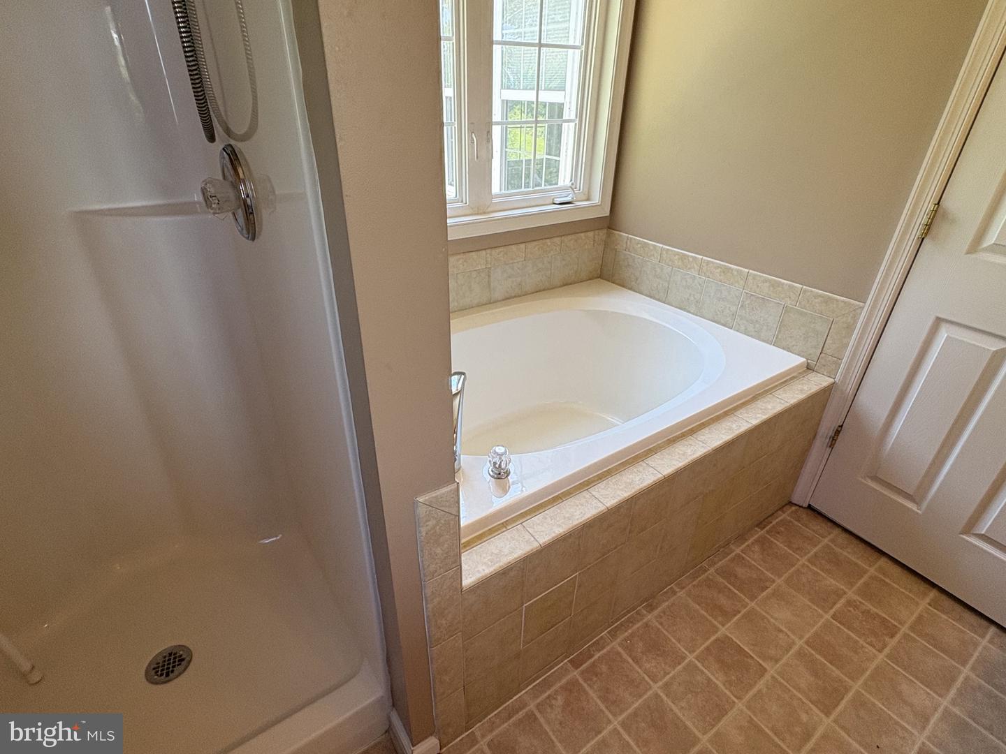 10325 Lantern Ln Property Photo 13