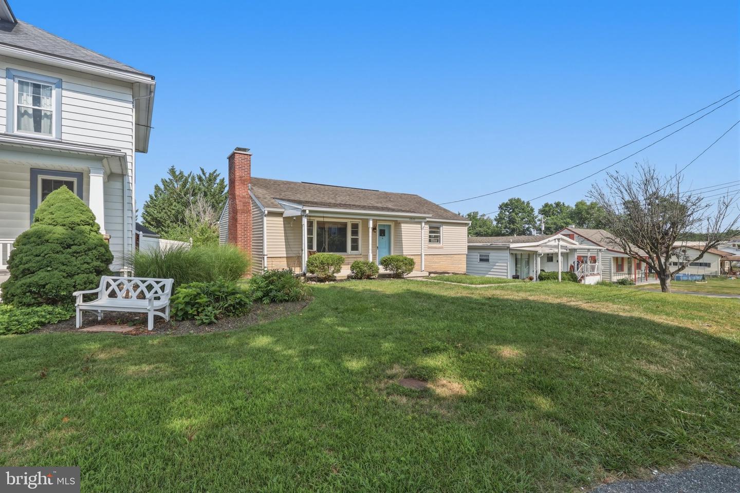 10920 Bower Ave Property Photo 3