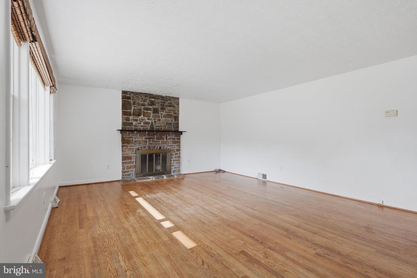 10920 Bower Ave Property Photo 7