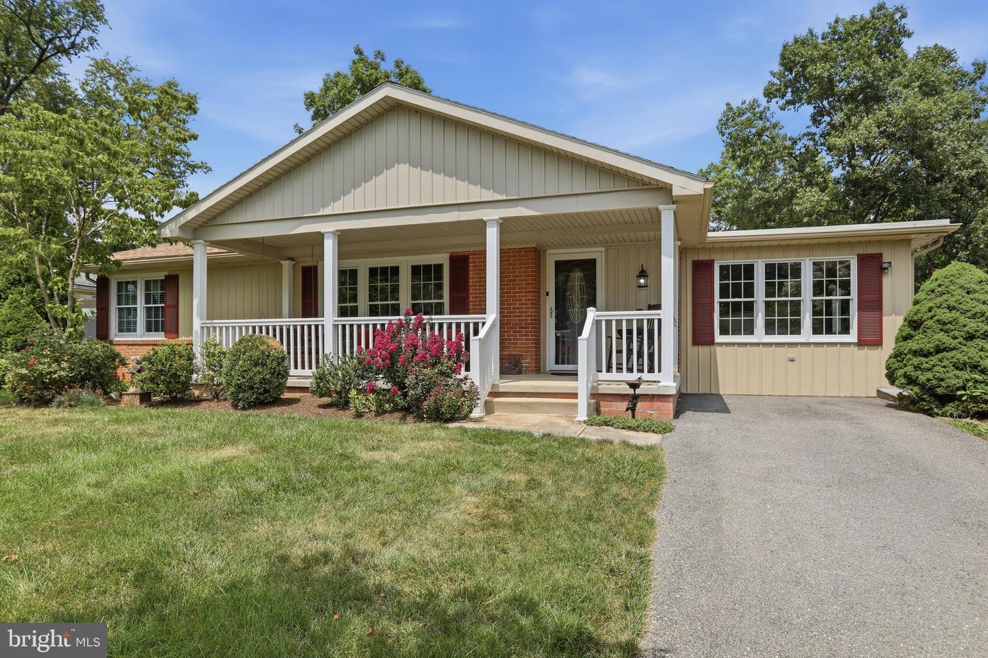18820 ROLLING RD Property Photo 1
