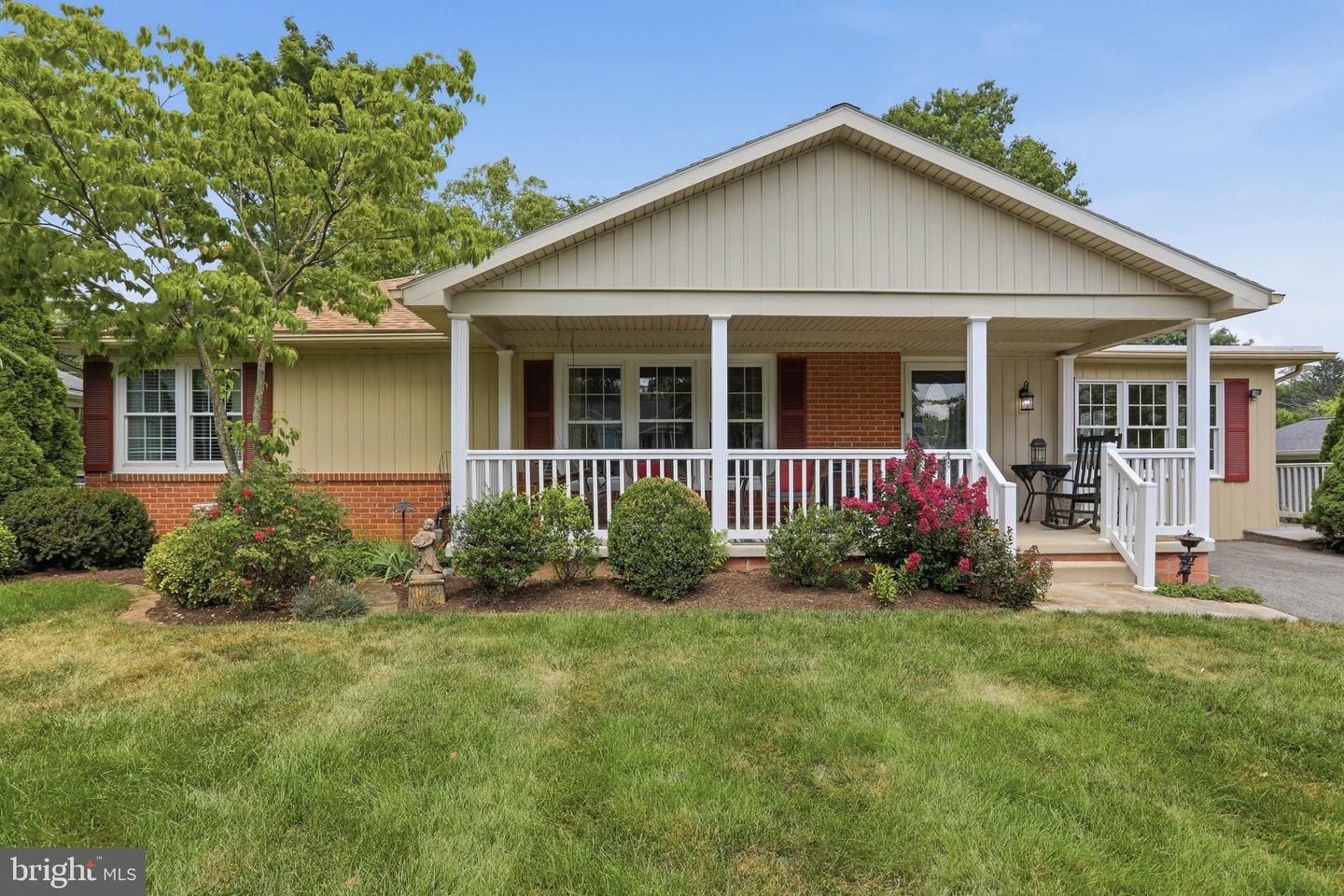 18820 Rolling Rd Property Photo 2