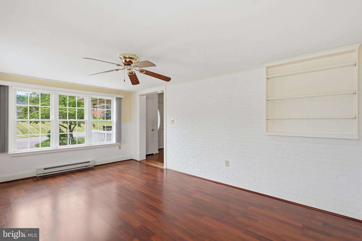 18820 Rolling Rd Property Photo 14