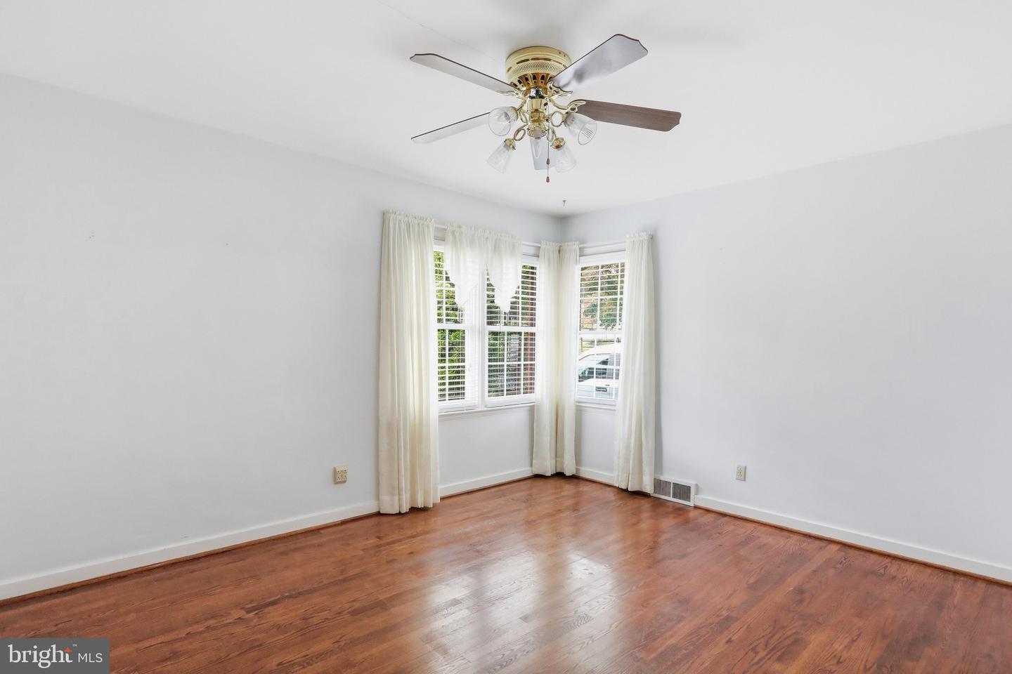 18820 Rolling Rd Property Photo 28