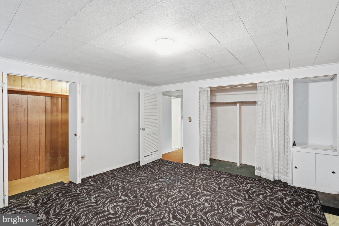 18820 Rolling Rd Property Photo 34