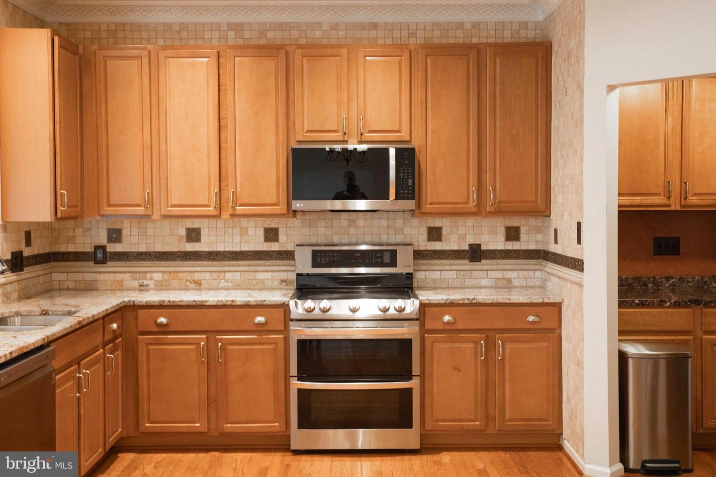 18136 Prestwick Ter Property Photo 4