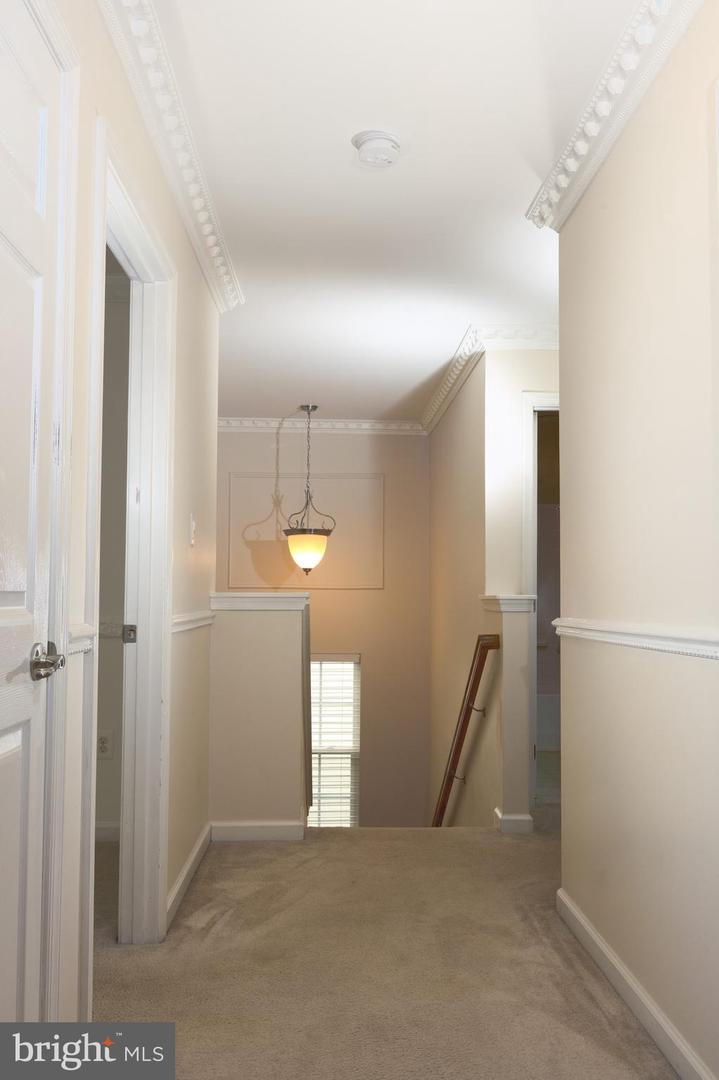 18136 Prestwick Ter Property Photo 27