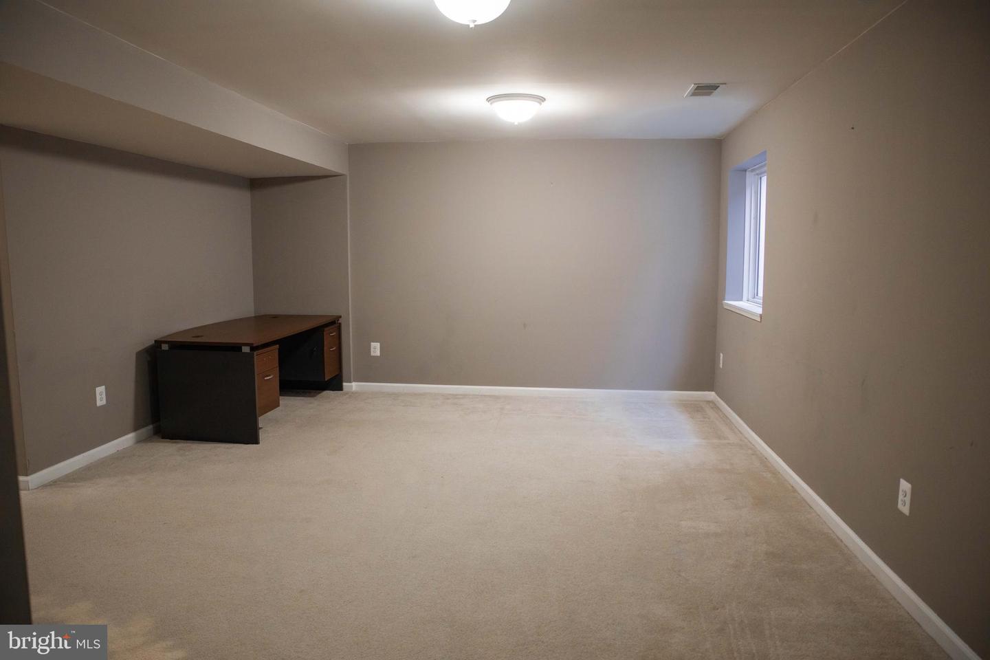 18136 Prestwick Ter Property Photo 37
