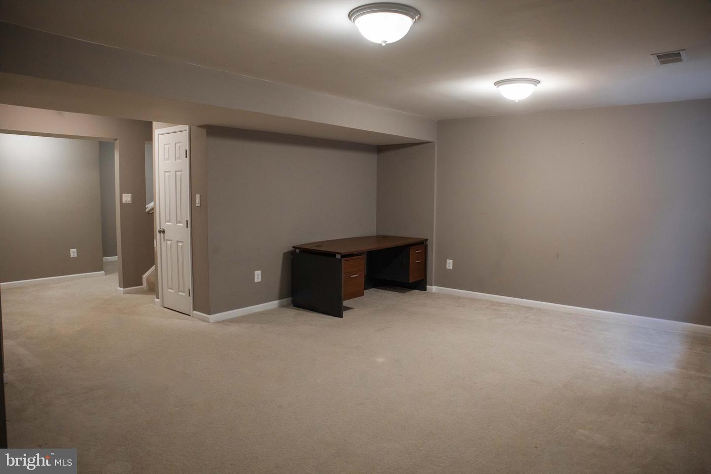 18136 Prestwick Ter Property Photo 38