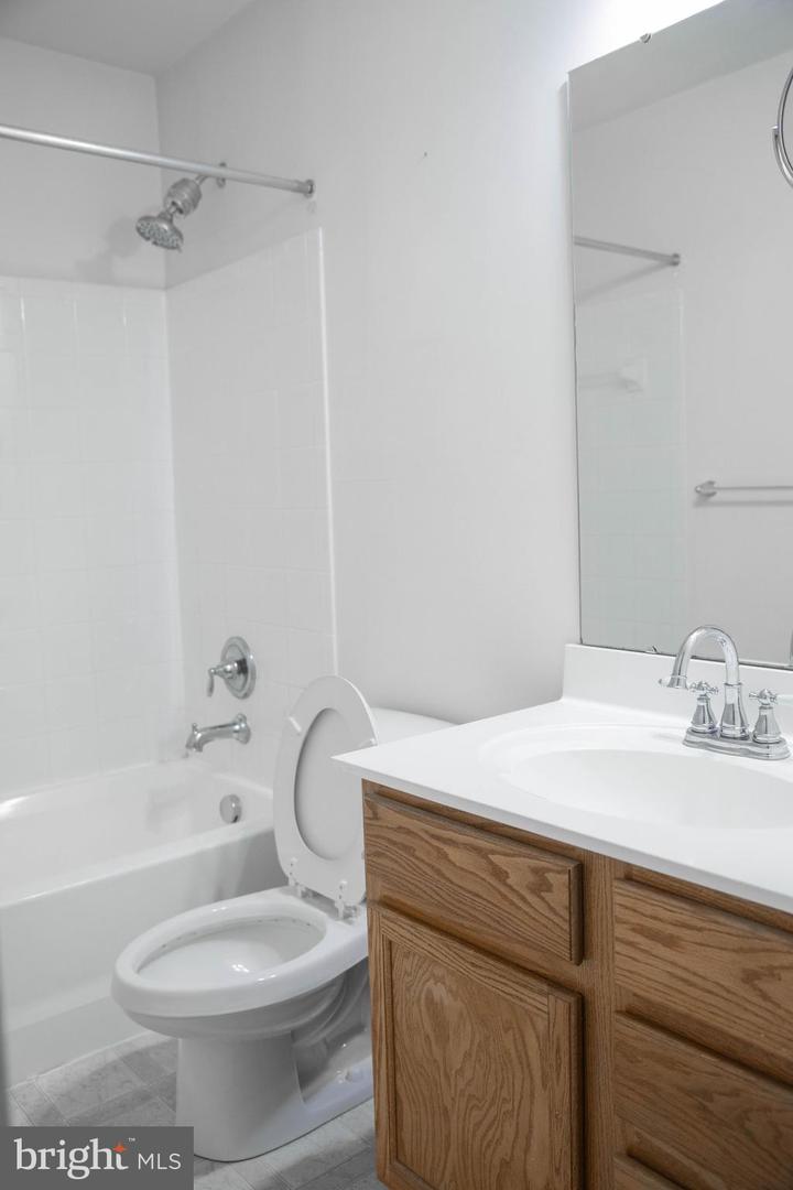 18136 Prestwick Ter Property Photo 41