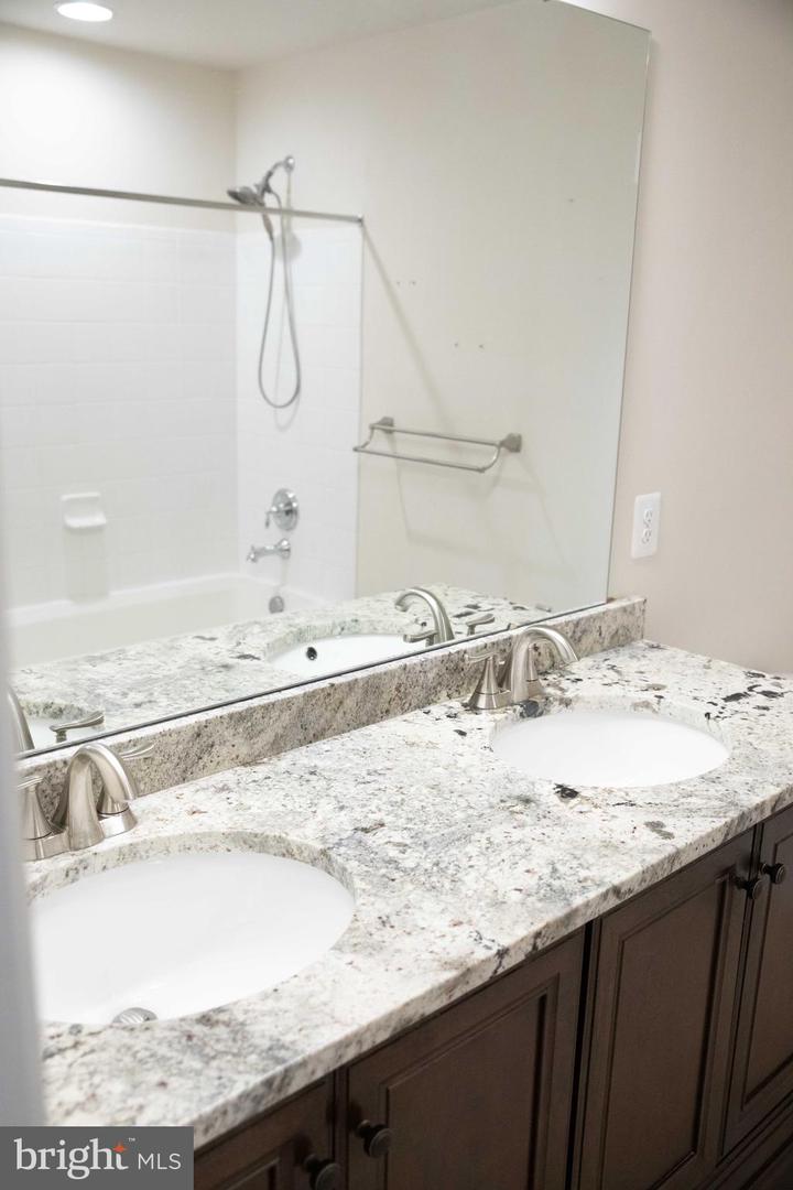 18136 Prestwick Ter Property Photo 48