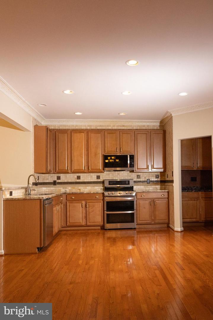18136 Prestwick Ter Property Photo 72