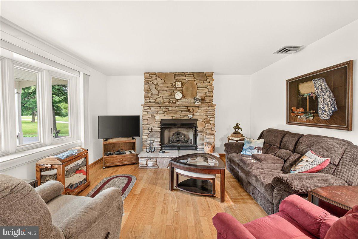1752 Rohrersville Rd Property Photo 14