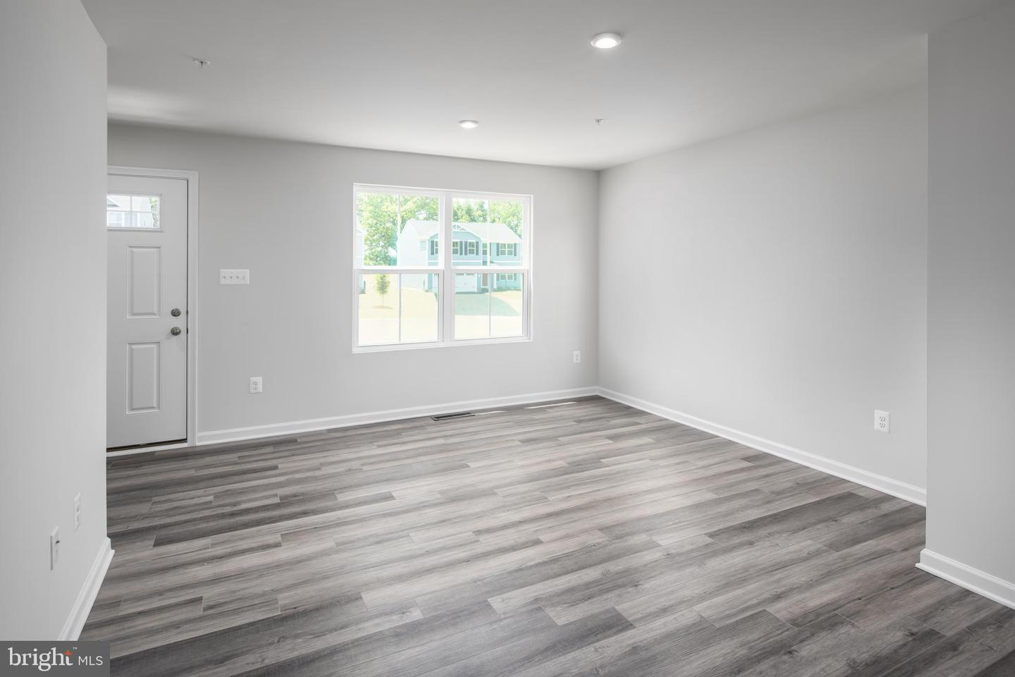 1416 Yeoman Berry Drive Property Photo 8