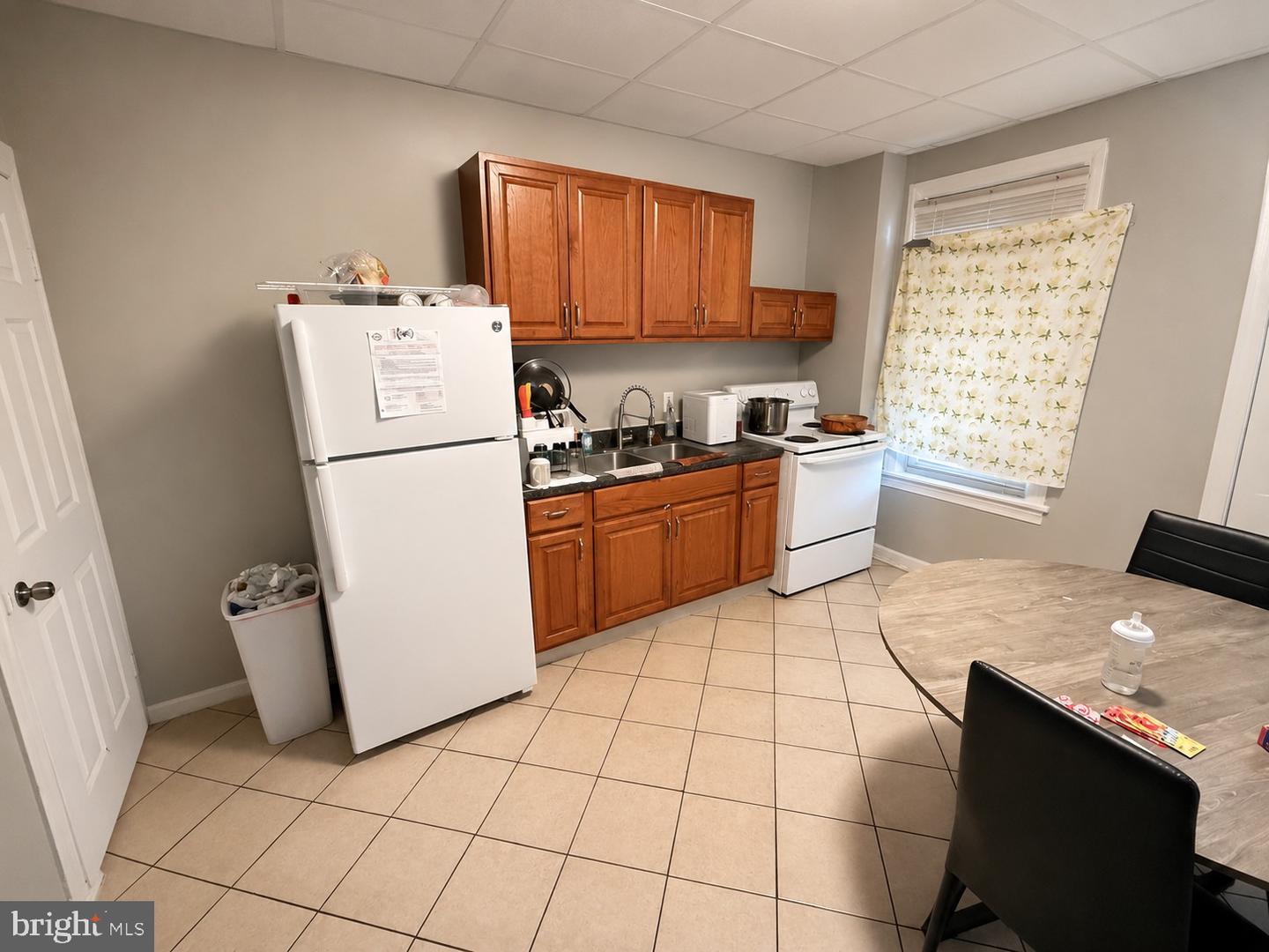 13 E Lee St Property Photo 4