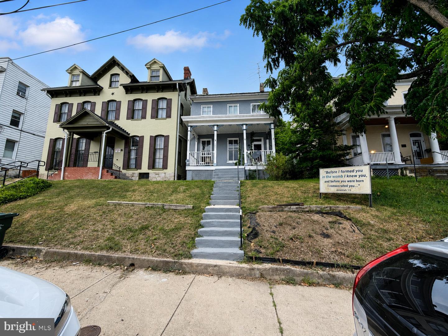 153 Summit Ave Property Photo 1