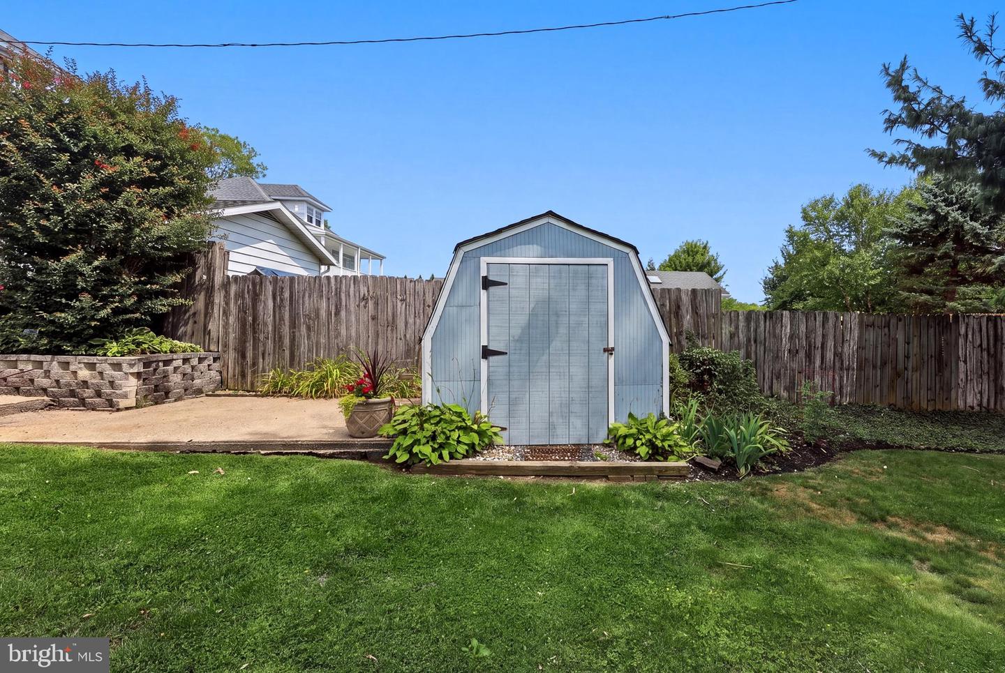 101 E Maple St Property Photo 66