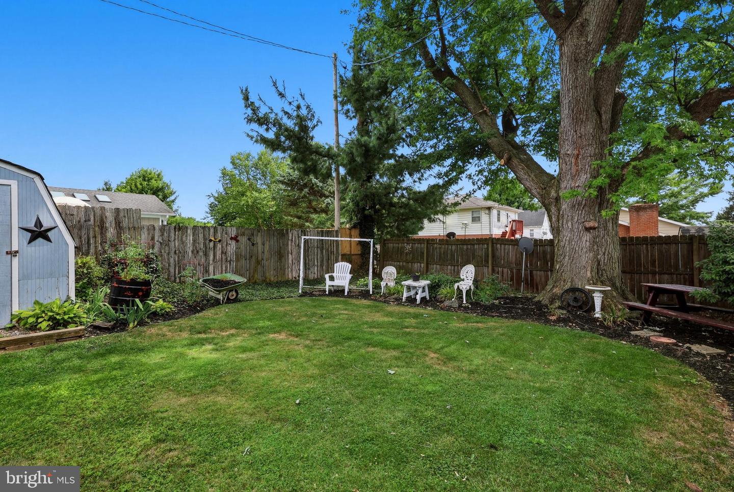 101 E Maple St Property Photo 68
