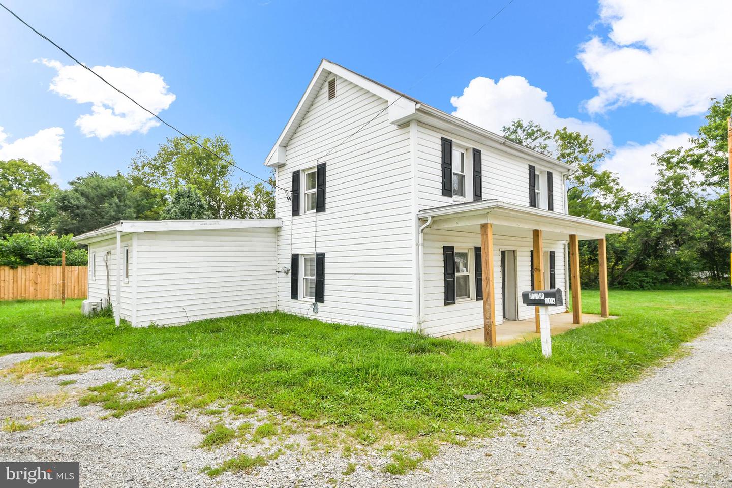 18003 Davis Ln Property Photo 8