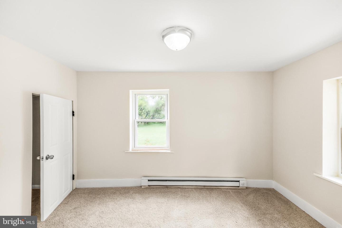 18003 Davis Ln Property Photo 13