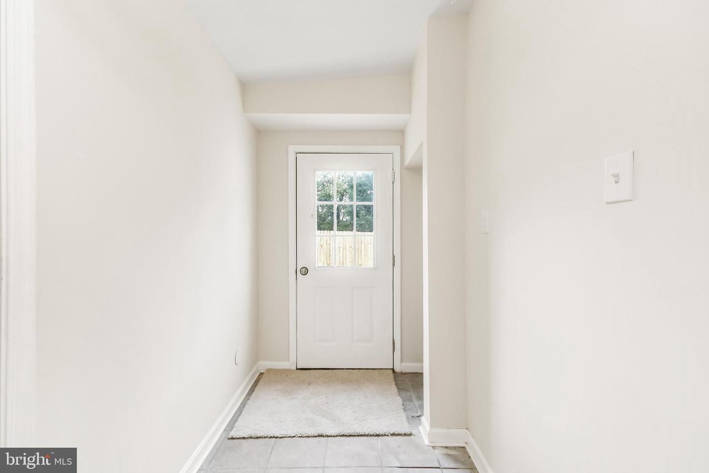 18003 Davis Ln Property Photo 25
