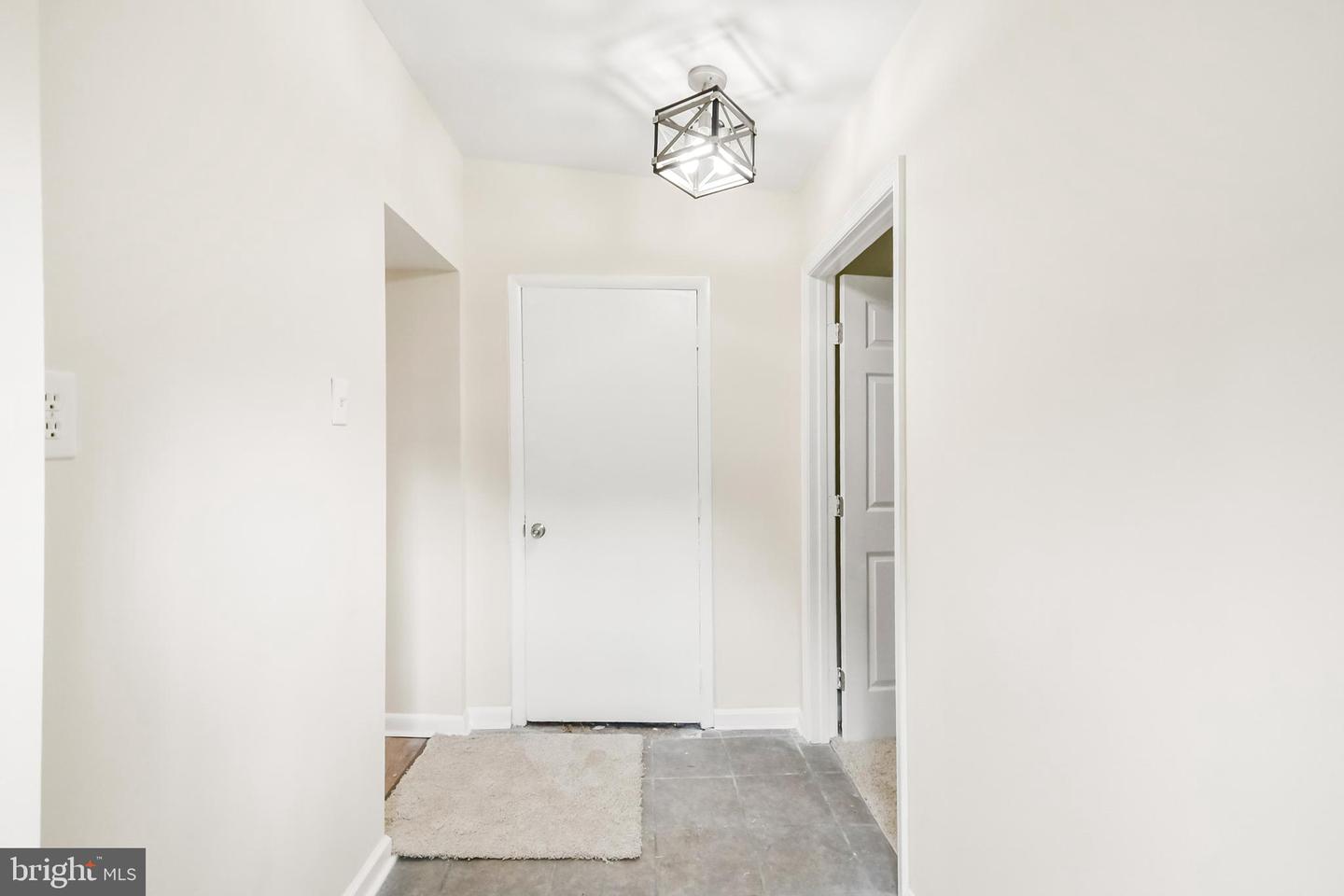 18003 Davis Ln Property Photo 26