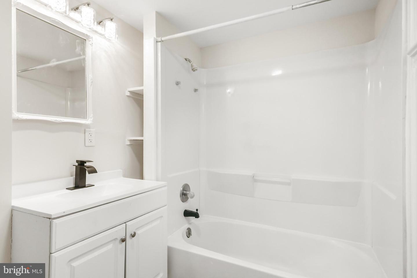 18003 Davis Ln Property Photo 29