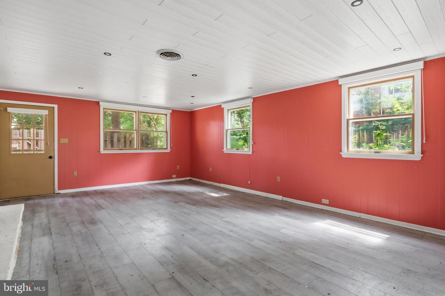 11911 Sycamore Dr Property Photo 13