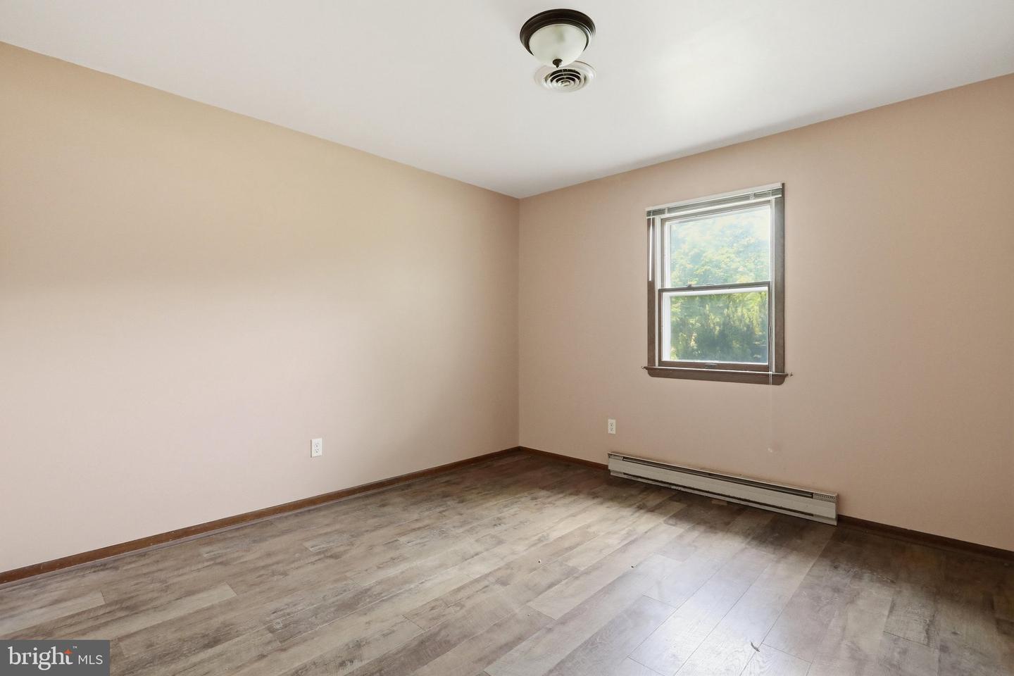 11911 Sycamore Dr Property Photo 18