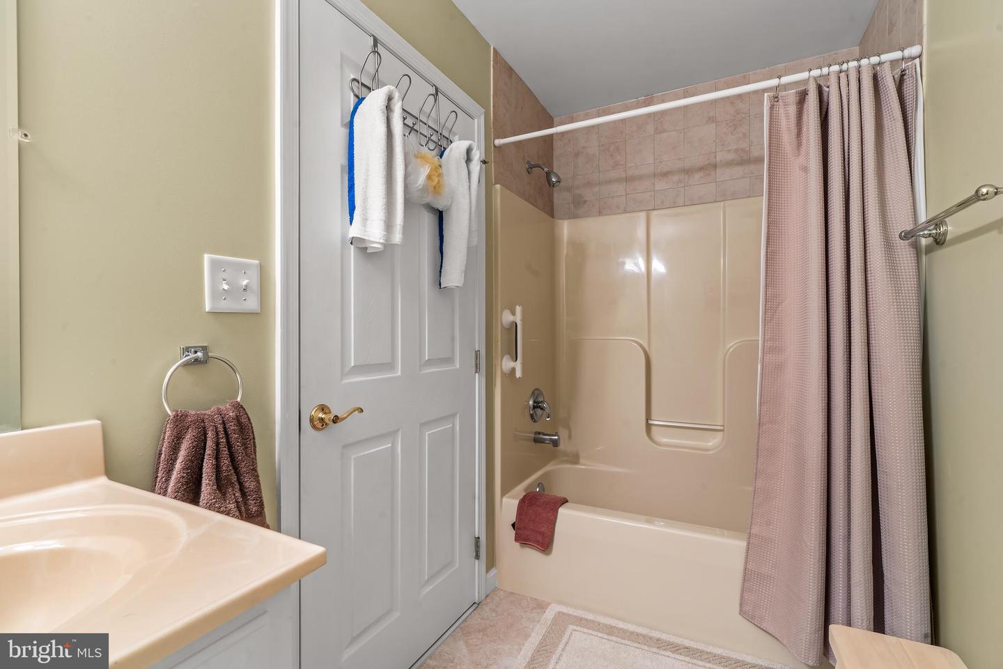121 Chantilly Ct Property Photo 23