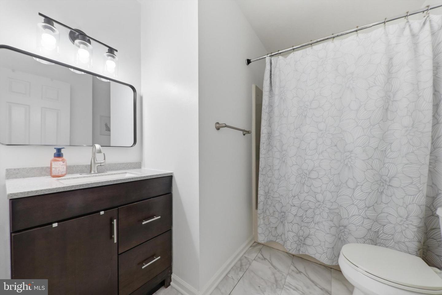 624 Knightsbridge Dr Property Photo 9