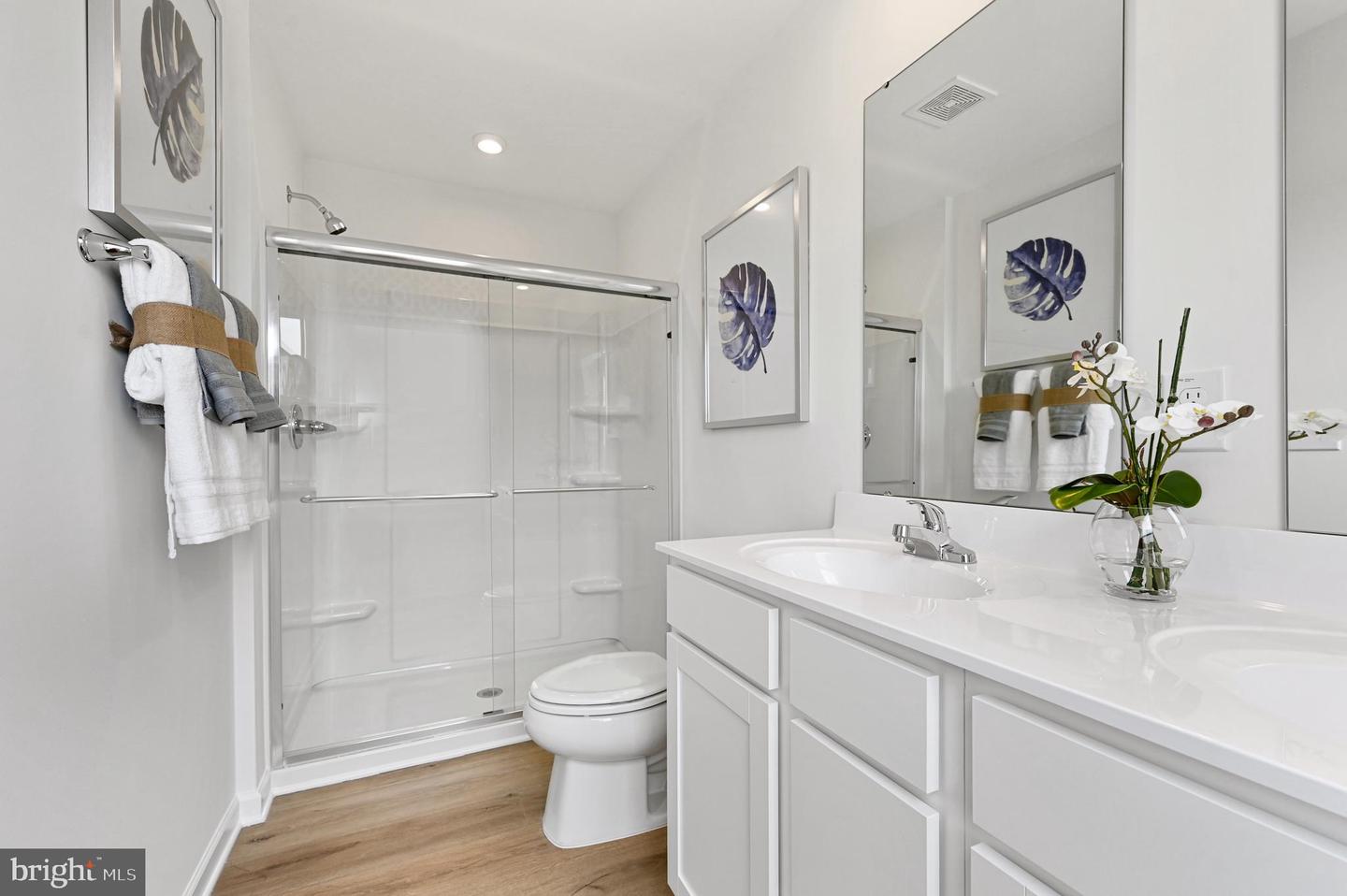 1422 Yeoman Berry Drive Property Photo 8