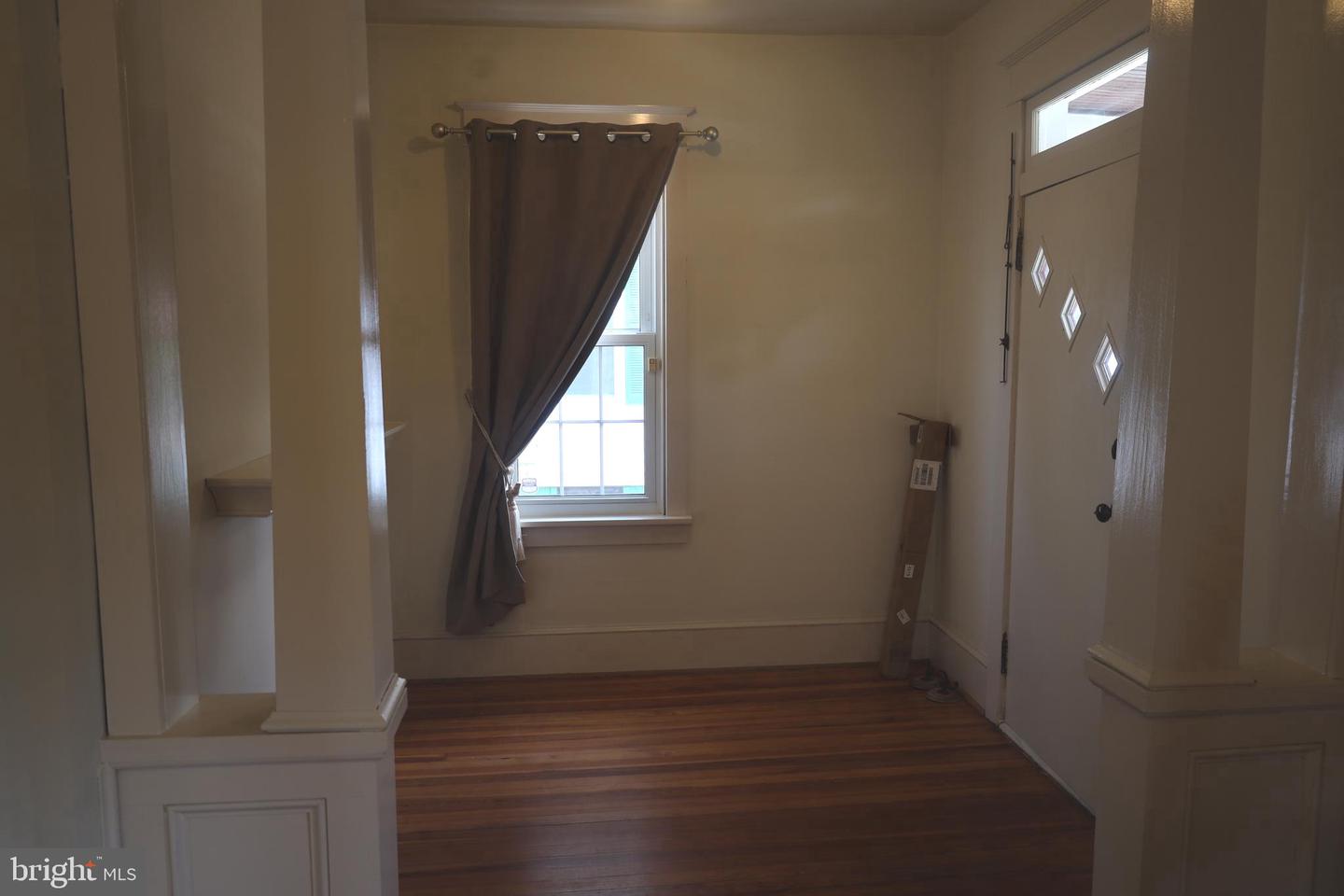 737 Maryland Ave Property Photo 5