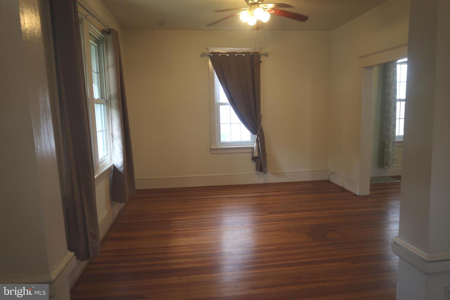 737 Maryland Ave Property Photo 7