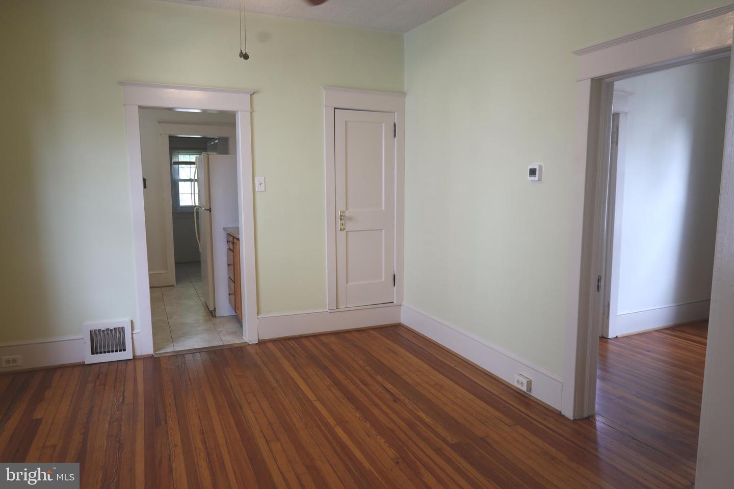737 Maryland Ave Property Photo 10