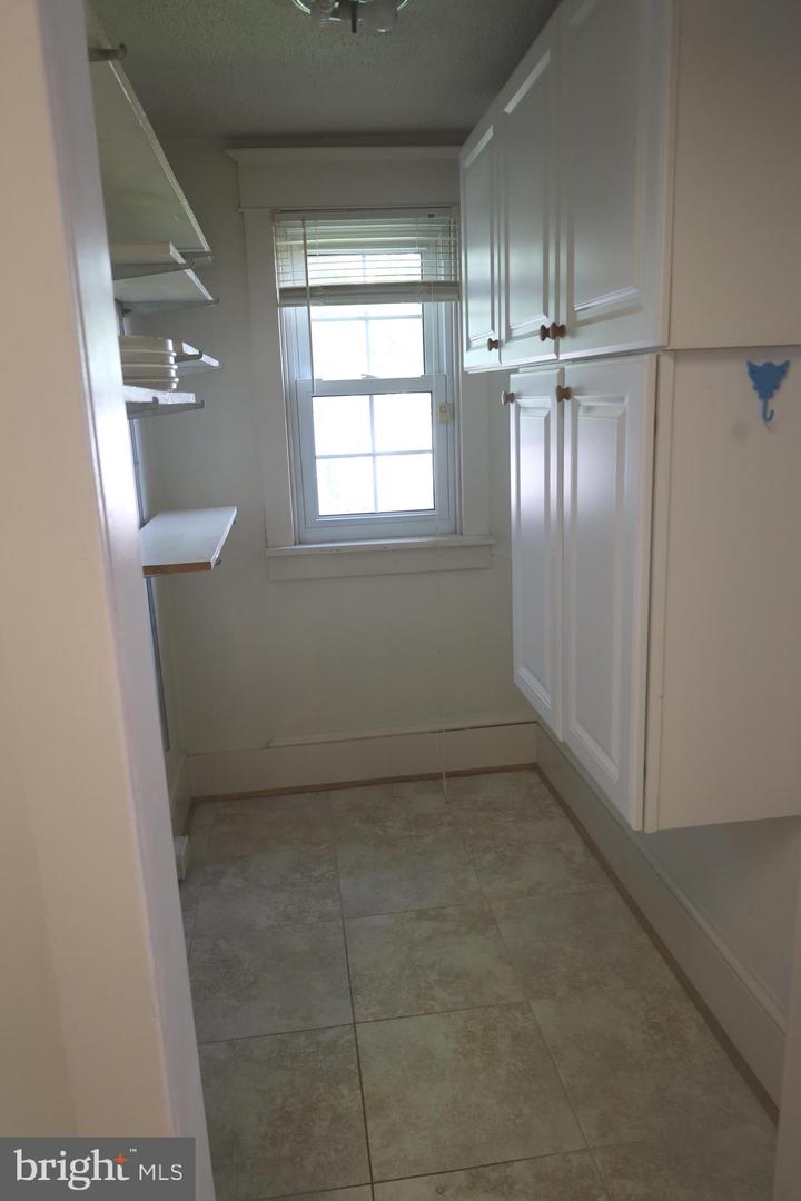 737 Maryland Ave Property Photo 14