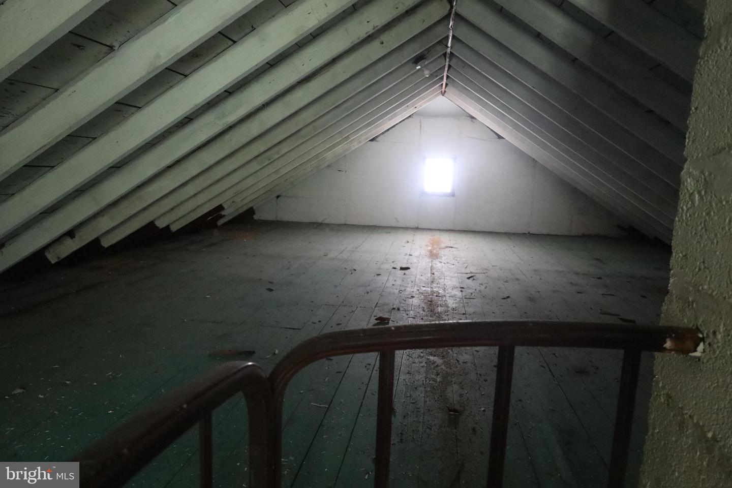 737 Maryland Ave Property Photo 21
