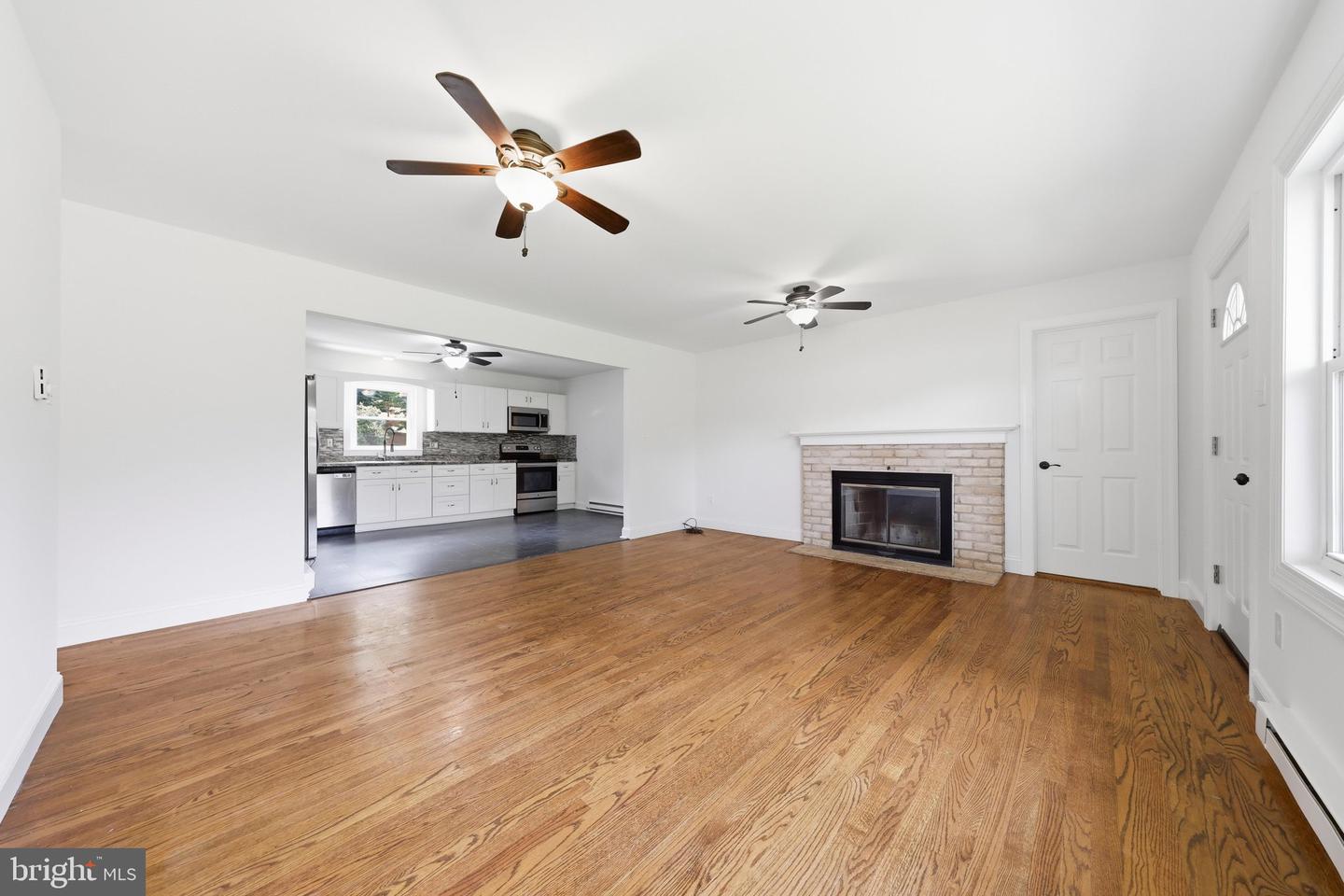 17031 Virginia Ave Property Photo 6