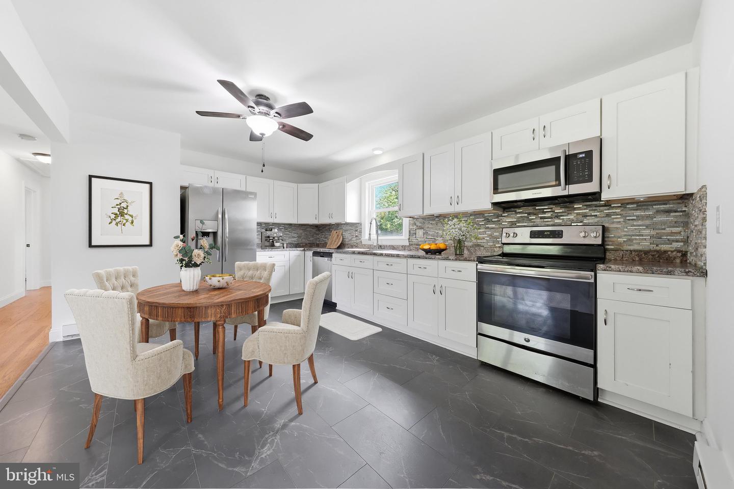 17031 Virginia Ave Property Photo 9