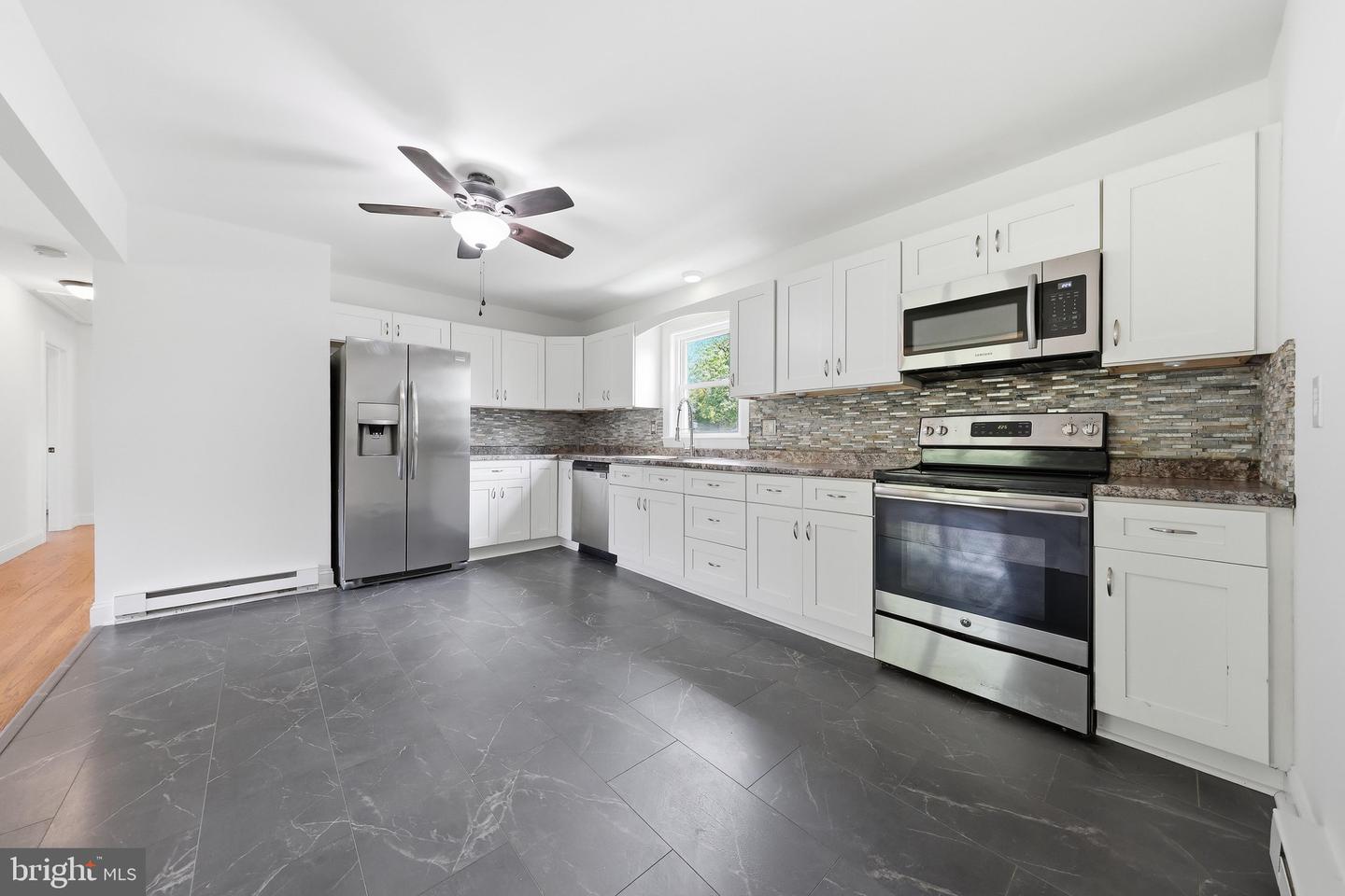 17031 Virginia Ave Property Photo 10