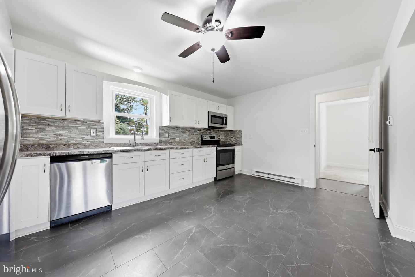 17031 Virginia Ave Property Photo 11