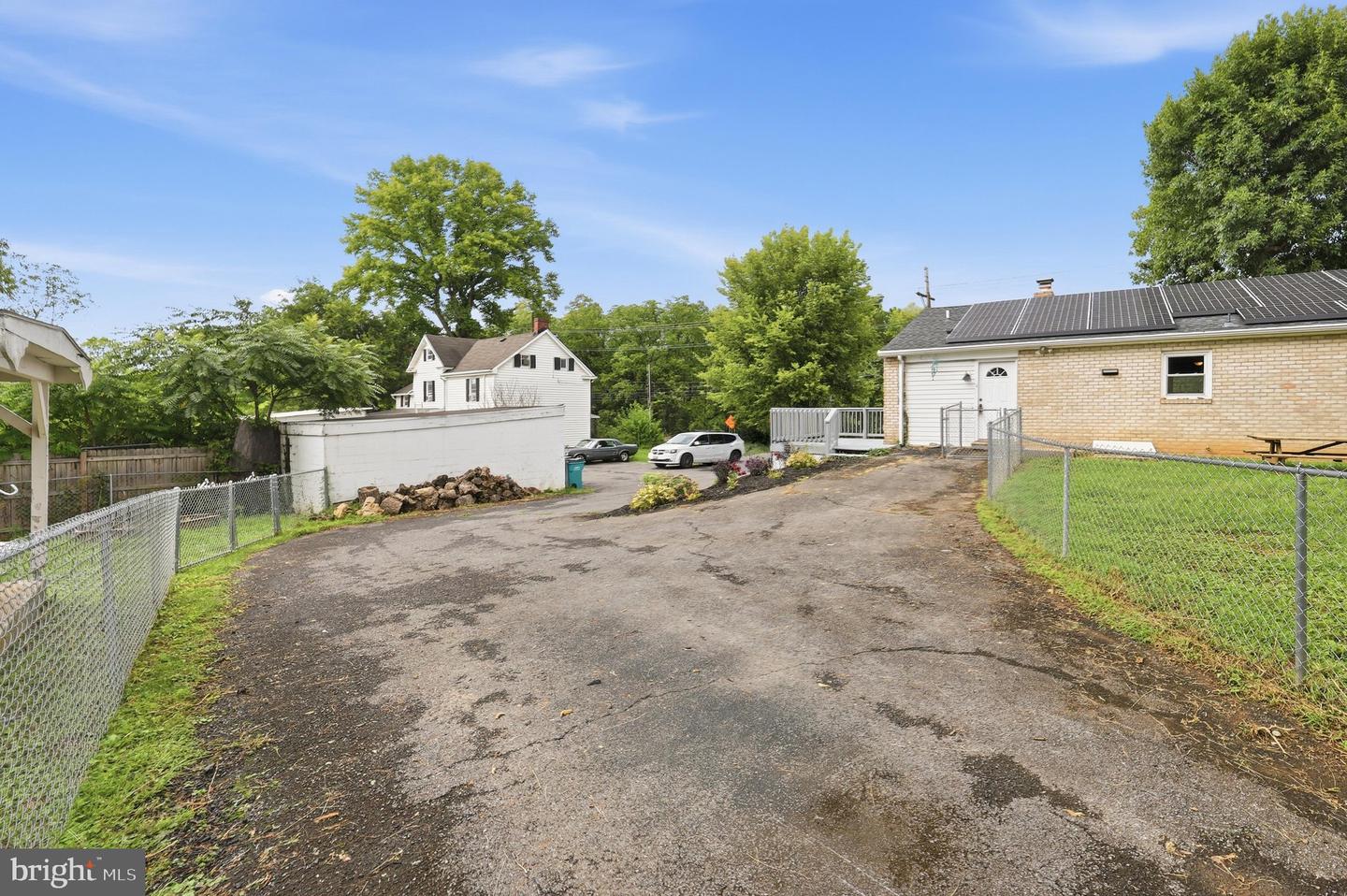 17031 Virginia Ave Property Photo 54