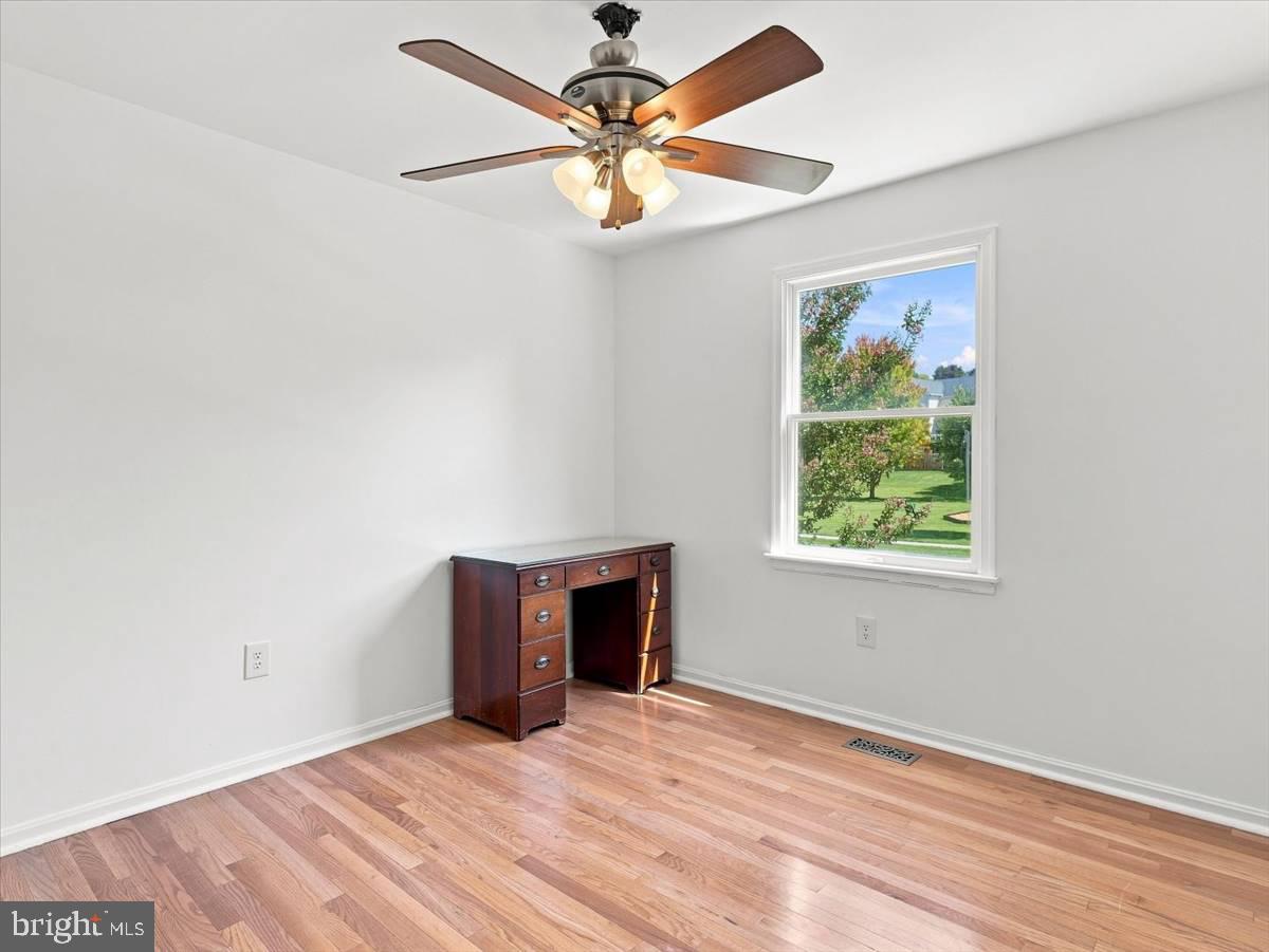 130 Geiser Way Property Photo 32