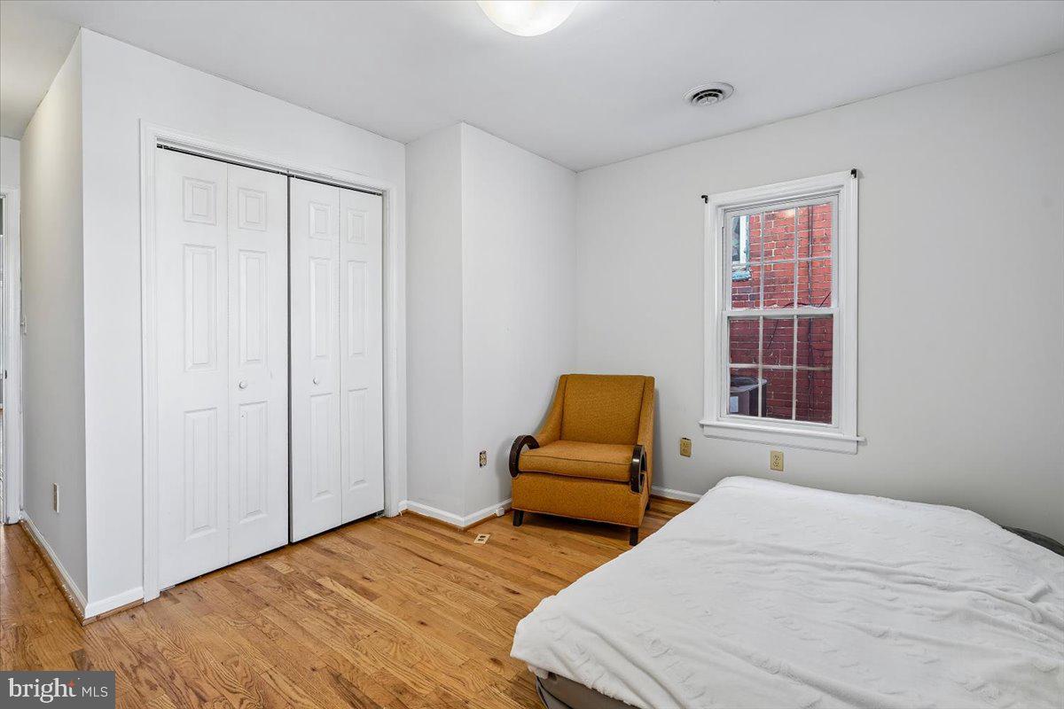 123 E Franklin St Property Photo 20