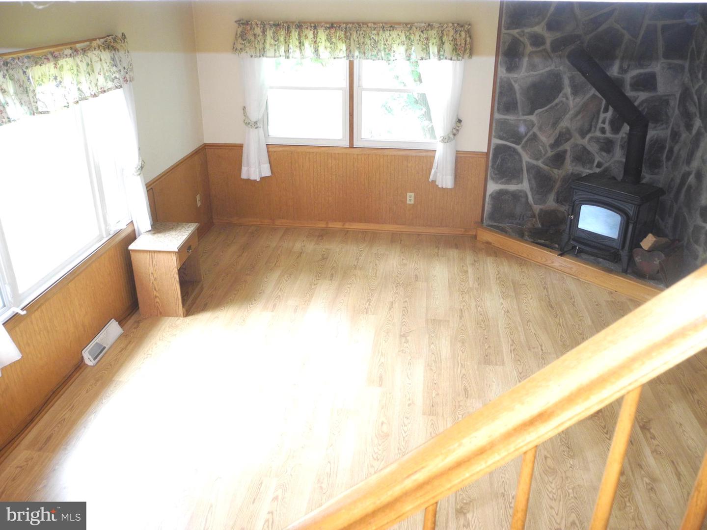 13204 Draper Rd Property Photo 6