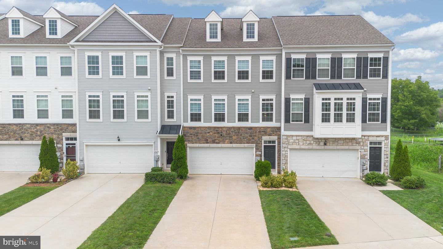 20212 CAPITAL LN